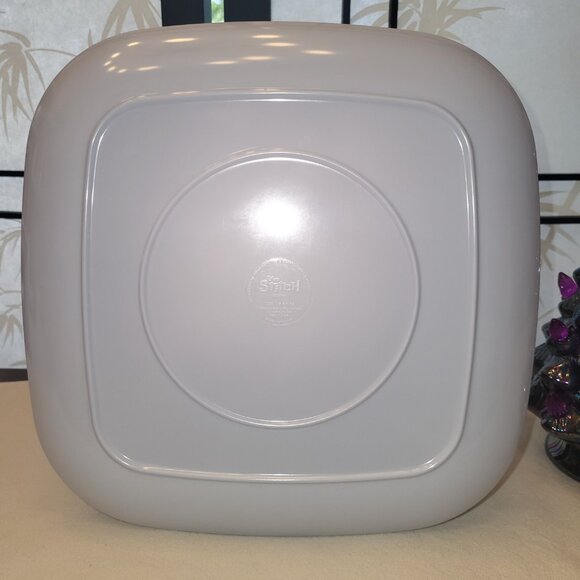 Set of 2 Disney Halloween Stitch Melamine Plates Vampire, Witch, Pumpkin - NEW - Picture 3 of 3